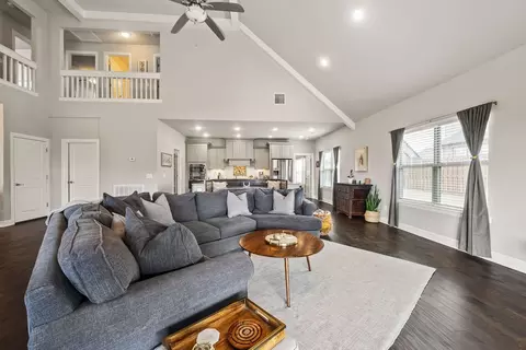 Living - 4604 W Buckeye Dr, Rogers, AR 72758 photo 3 of 5