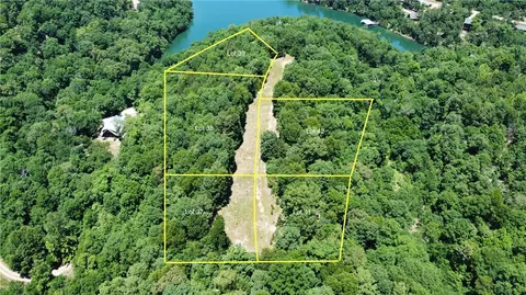 42 Lakeview Drive, Eureka Springs, AR 72632