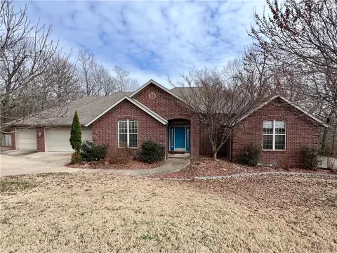 8568 Stoner Ln, Rogers, AR 72756