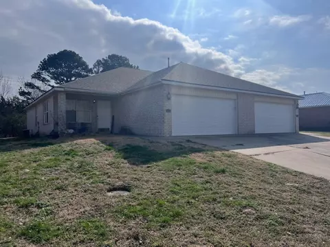2430-2432 N Jeremiah Pl, Fayetteville, AR 72704