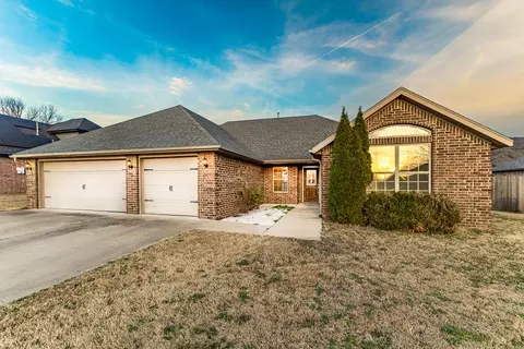 10862 Stonecrop Ln, Prairie Grove, AR 72753