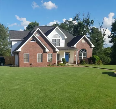 709 Katie Pl, Siloam Springs, AR 72761