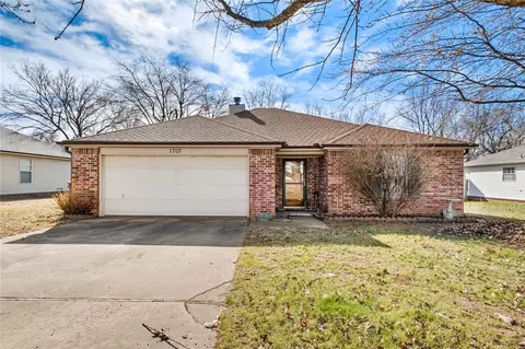 1707 Oxford Pl, Springdale, AR 72764