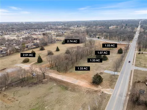 1533 N Dogwood St, Siloam Springs, AR 72761