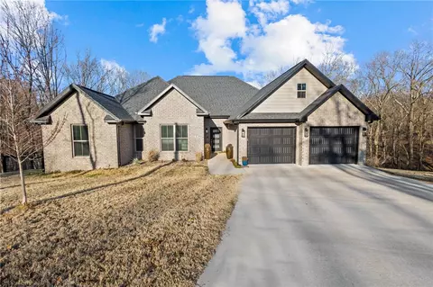 3 Inez Cir, Bella Vista, AR 72715