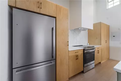 Kitchen - 12715 Green Rd, West Fork, AR 72774 photo 3 of 4