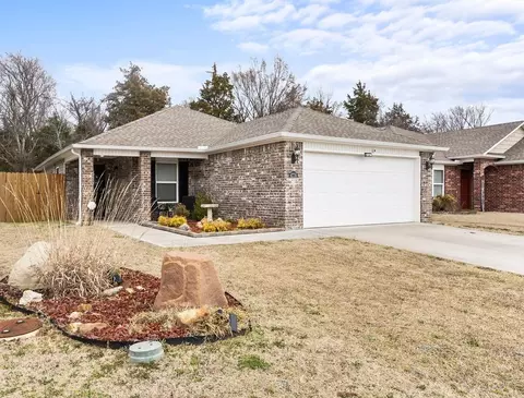 4774 W Hoover Loop, Fayetteville, AR 72704