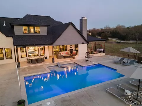 Exterior - 19369 Neills Bluff Rd, Springdale, AR 72764 photo 5 of 18
