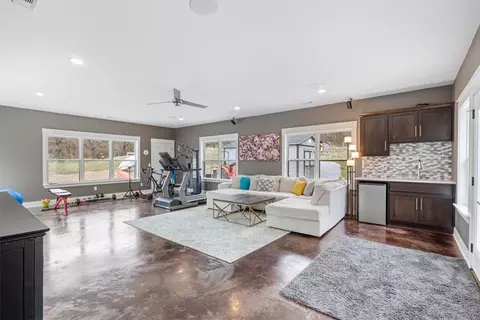 Living - 19369 Neills Bluff Rd, Springdale, AR 72764 photo 4 of 7