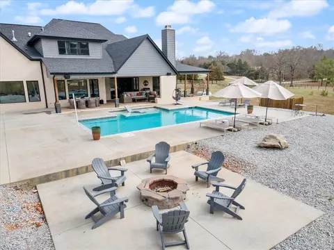 Exterior - 19369 Neills Bluff Rd, Springdale, AR 72764 photo 12 of 18