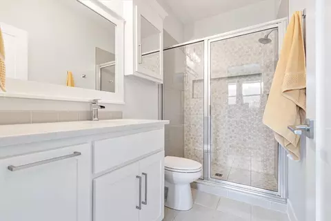 Bath - 19369 Neills Bluff Rd, Springdale, AR 72764 photo 5 of 5