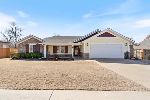 907 Ravine St, Cave Springs, AR 72718