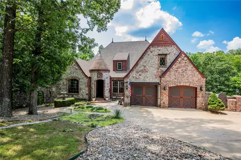 20 Windsor Ln, Bella Vista, AR 72715
