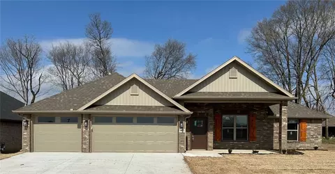 606 Phyllis Farm Rd, Prairie Grove, AR 72753