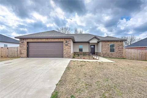 43 Chikasaw Rd, Farmington, AR 72730