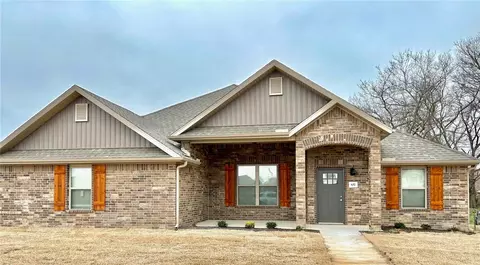 632 Baggett St, Prairie Grove, AR 72753