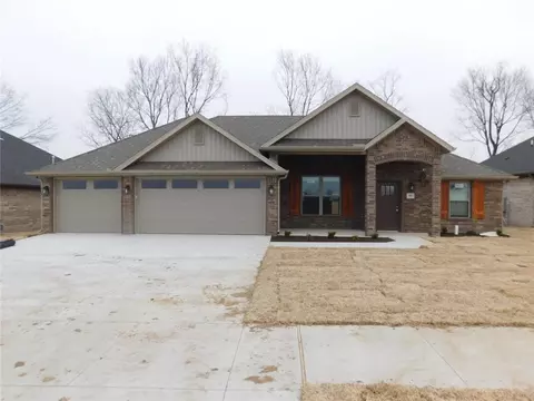 702 Phyllis Farm Rd, Prairie Grove, AR 72753