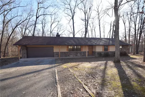 9476 Lori Ln, Rogers, AR 72758