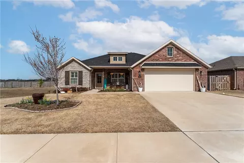 36 E Loveland Loop, Farmington, AR 72730