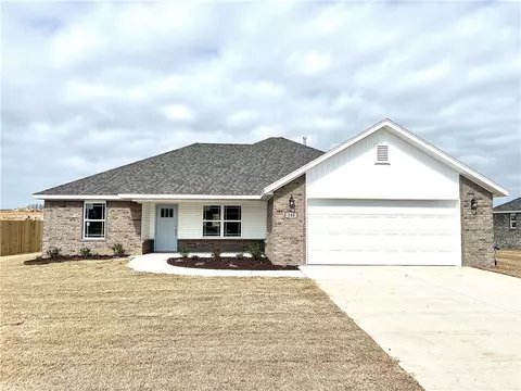 148 Brooke St, Huntsville, AR 72740