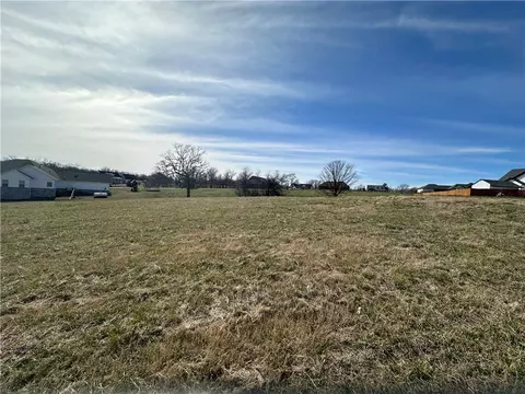 Dewdrop Lane, Gravette, AR 72736