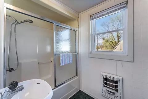 Bath - 154 Main St, West Fork, AR 72774 photo 1 of 1