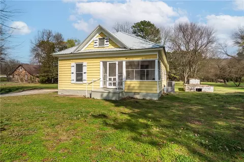 Exterior - 154 Main St, West Fork, AR 72774 photo 8 of 10