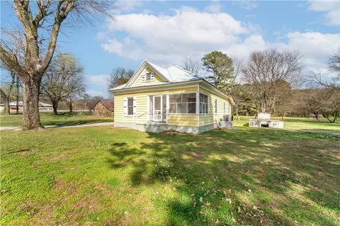 Exterior - 154 Main St, West Fork, AR 72774 photo 2 of 10