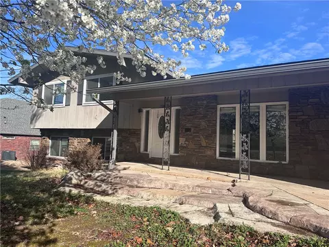 3311 Pawnee Rd, Rogers, AR 72758