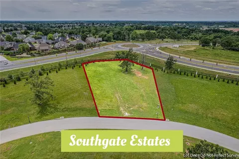 4808 S Southgate Estates Cir, Rogers, AR 72758