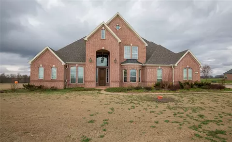 1066 Millsap Rd, Springdale, AR 72762