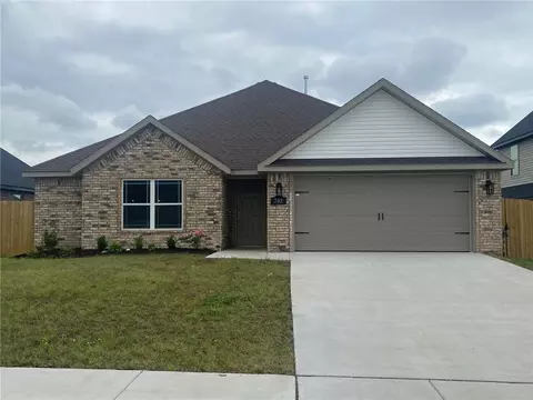 1032 Autumn Royal Ave, Lowell, AR 72745