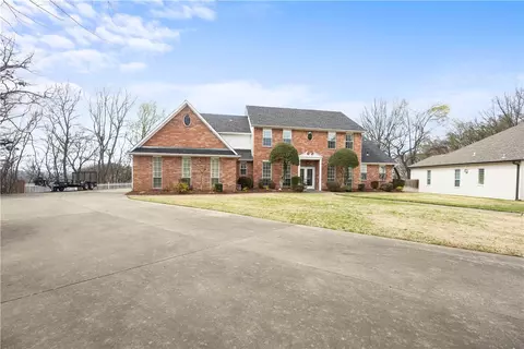 Exterior - 10912 Greyfriar Ln, Fort Smith, AR 72908 photo 11 of 13