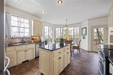 Kitchen - 10912 Greyfriar Ln, Fort Smith, AR 72908 photo 3 of 4