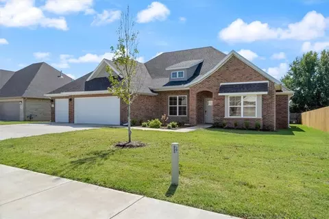 1109 Giulia Ave, Springdale, AR 72762