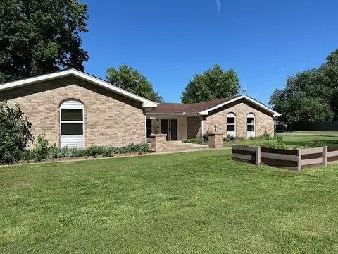 401 N Turtle Creek Dr, Rogers, AR 72756