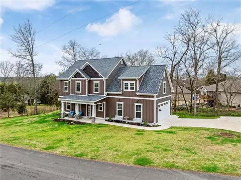 2 Naworth Ln, Bella Vista, AR 72714
