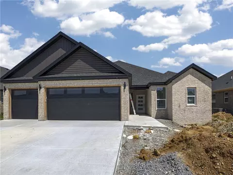 731 Dillon St, Bentonville, AR 72713