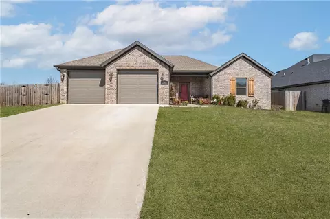 2968 Summer View Ave, Springdale, AR 72764