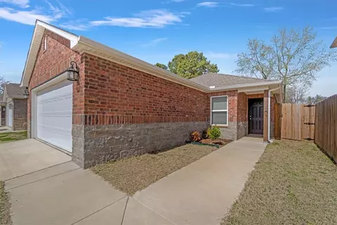 406 Sagebrush Ave, Lowell, AR 72745