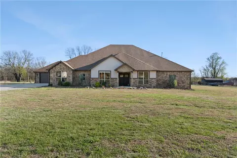12027 S Edmondson Rd, Gentry, AR 72734