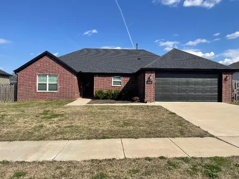 448 N Tacoma St, Farmington, AR 72730