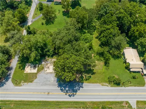 269 Lowell Ave, Cave Springs, AR 72718