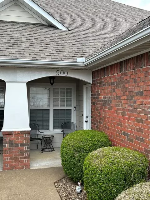 900 S Lafayette St, Rogers, AR 72758