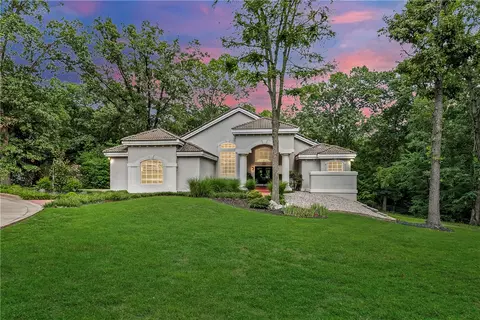 4 Canterbury Park, Bentonville, AR 72712