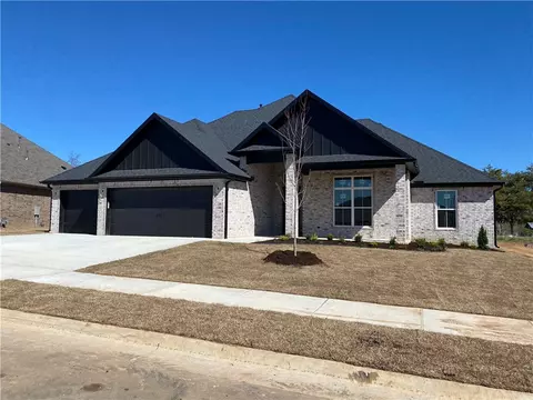 1112 Bacon Dr, Pea Ridge, AR 72751