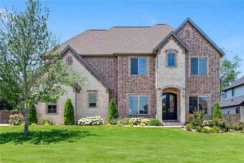 2931 Red Oak Ct, Centerton, AR 72719
