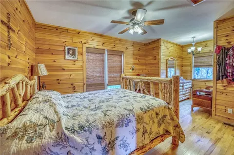 Bedroom - 19762 Ar 74 E, Jasper, AR 72641 photo 1 of 4