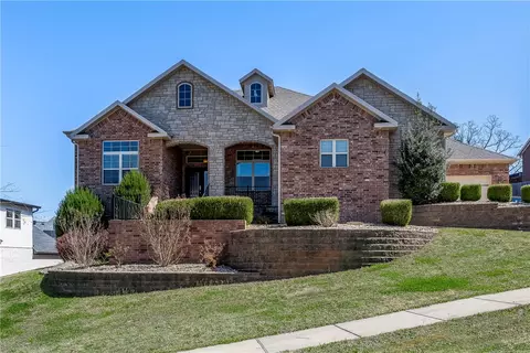 3704 NW Riverbend Rd, Bentonville, AR 72712