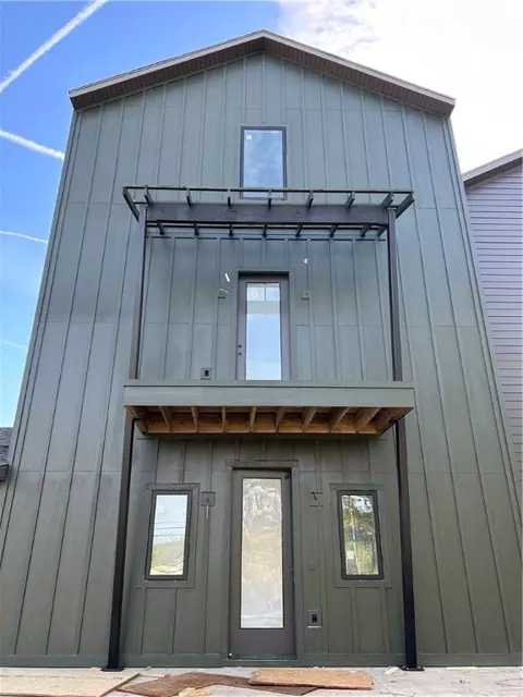 2850 N Old Missouri Rd, Fayetteville, AR 72703